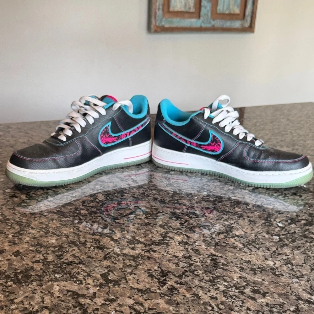 Nike Air Force 1 Miami nights Black with Teal and Pink Details EUC 9.5